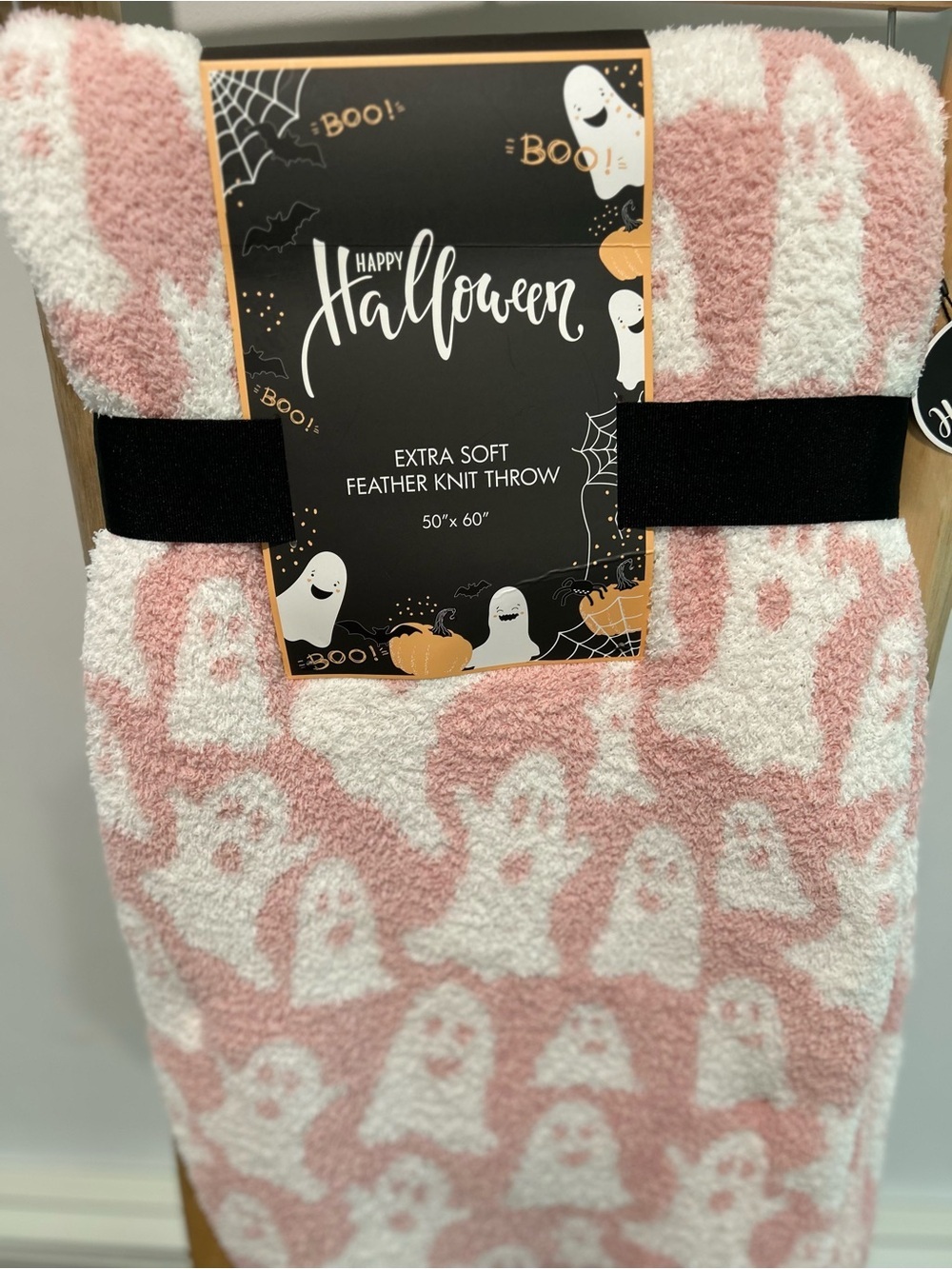 Pink Ghost Halloween Feather Knit Throw Blanket 50x60 NWT - Picture 6 of 6